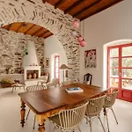 Avles Vakantiehuis Mélanes