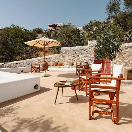 Avles Casa de Férias Mélanes